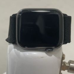 Apple Watch Series 5 / Negotiable