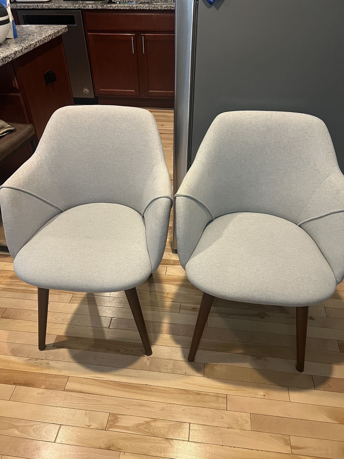 Upholstered Arm Chair Set