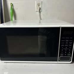 Microwave And Toaster 