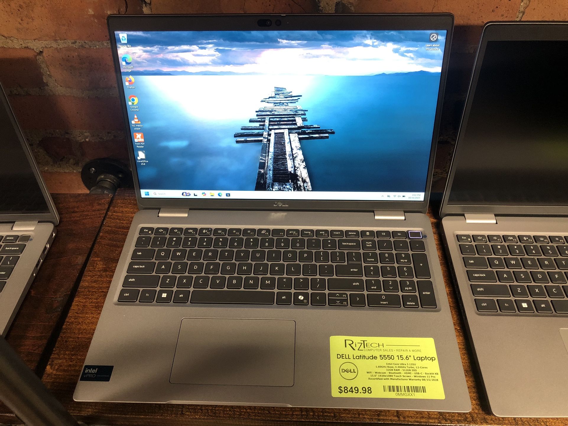 💻 Dell Latitude 5550 15.6" Laptop - Professional Performance Powerhouse! 🖥️ 