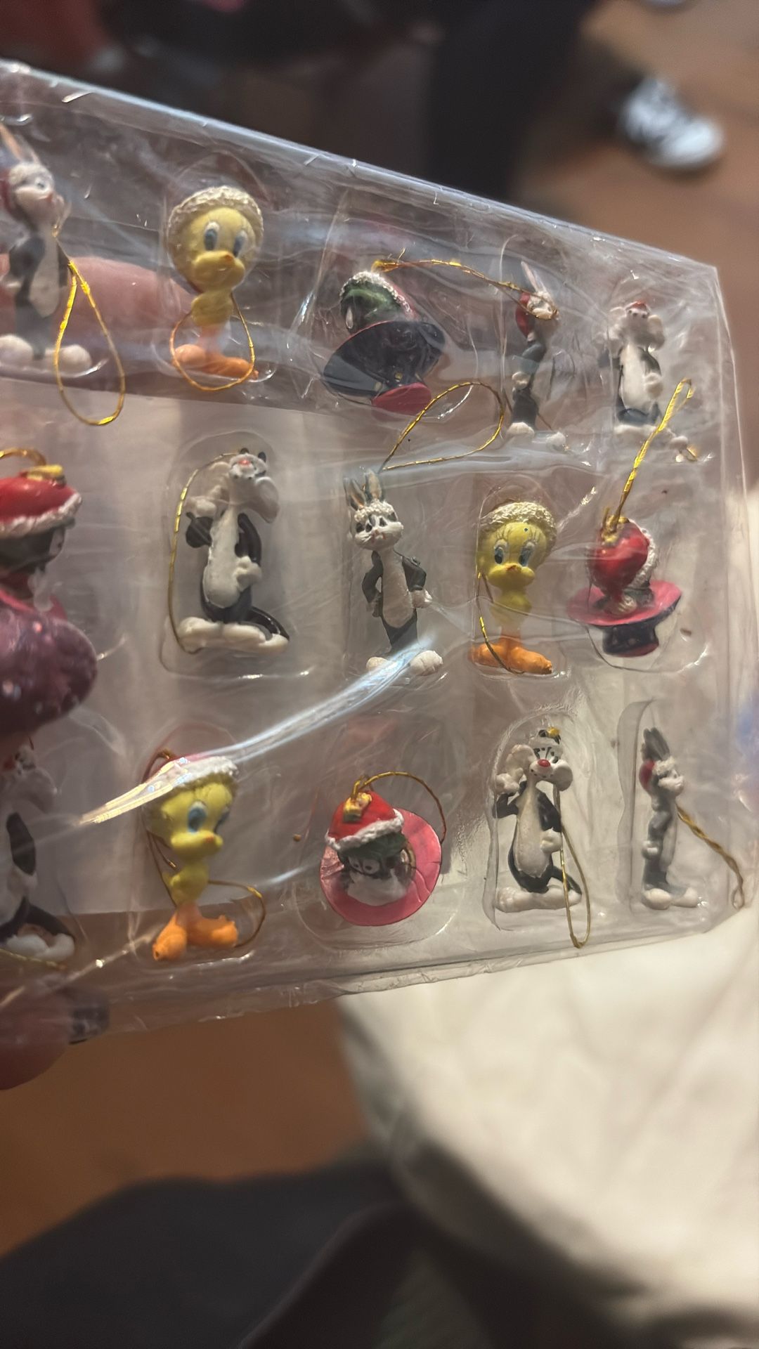 Looney Tunes Set Of 18 Mini Holiday Ornaments