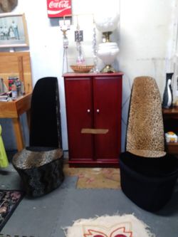 Beautiful Maroon/Red/Burgundy Cabinet/Bookcase/Storage Unit