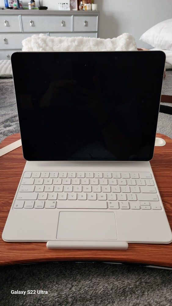 Apple IPad Pro 12.9-inch (5th Hen) A2379 256G 5G + Wi-fi