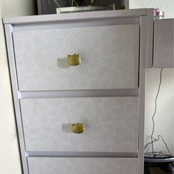 Hello Kitty® SlayStation Duet Vanity Desk