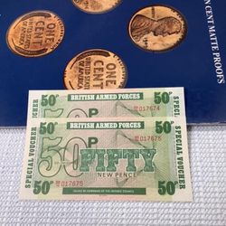 Pair of Consecutively numbered Great Britain armed forces special voucher like US MPC 50 New pence notes 1972 pick#M49 both notes cherry gem uncircula
