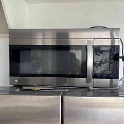 LG Microwave 