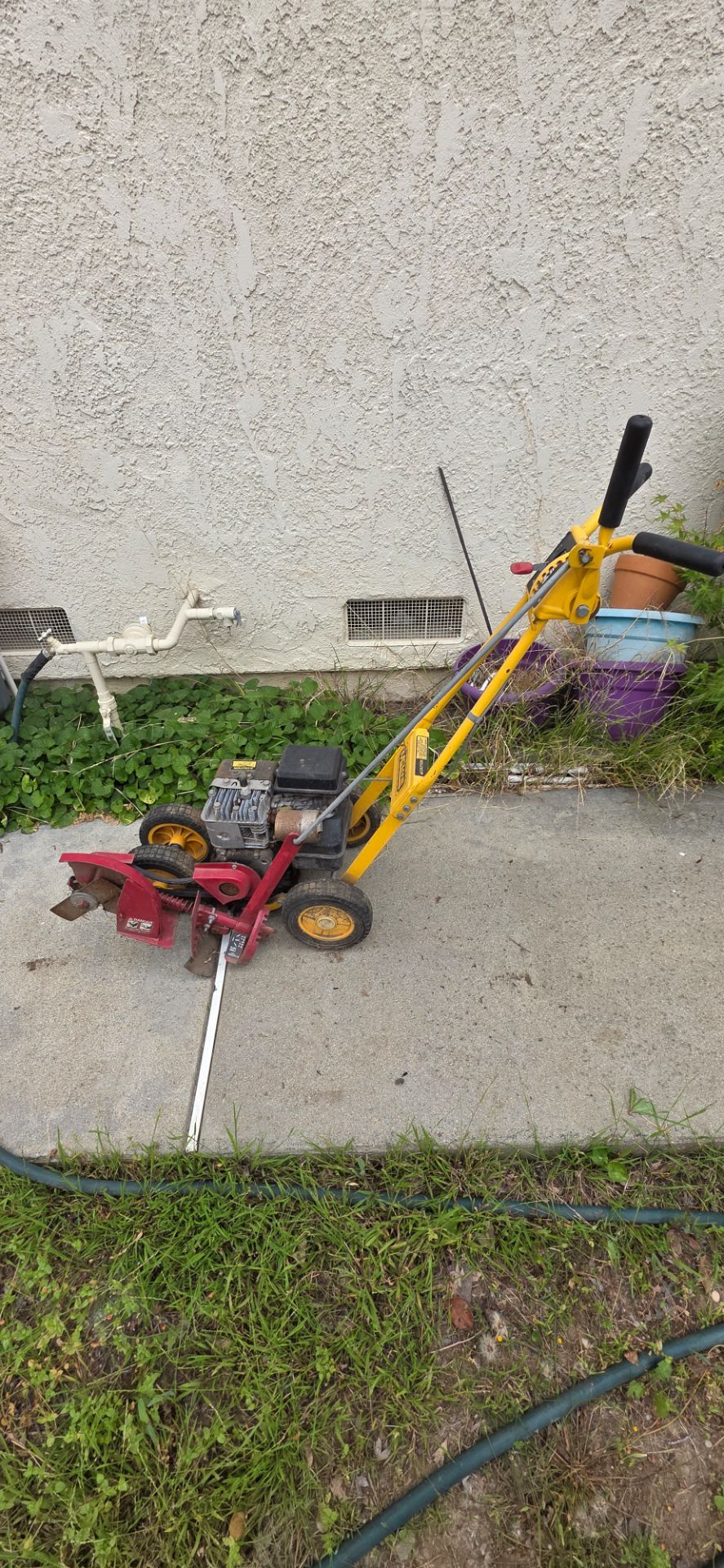 Mclane Lawn edger