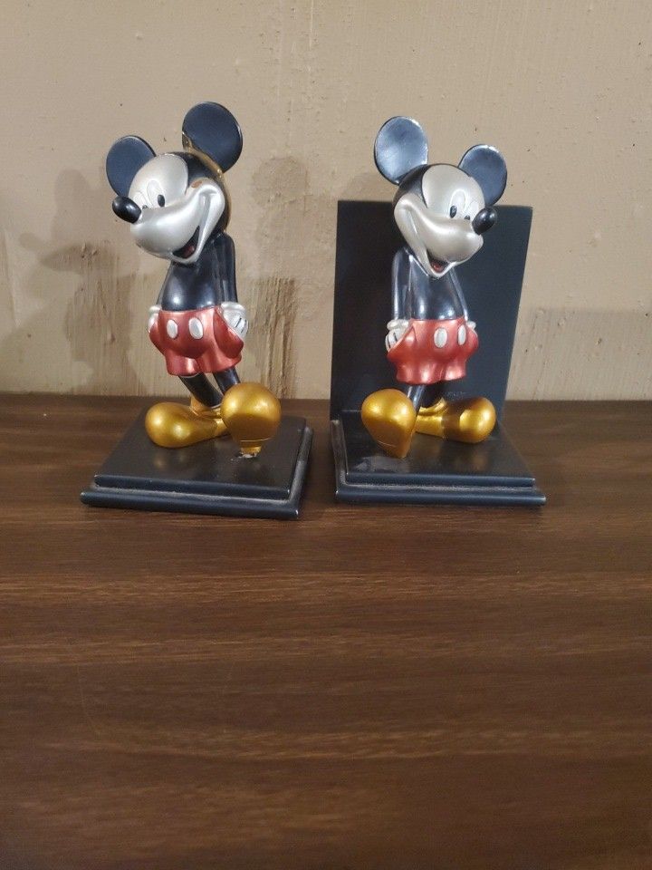 Disney Mickey Mouse Figure Bookend Set