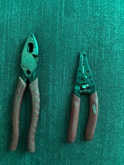 Milwaukee pliers x3