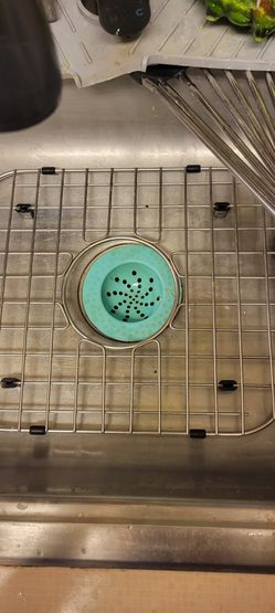METAL SINK STRAINER 14X11-1/2