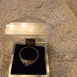 Anillo De 10k Nuevo Del  Número 7