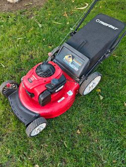 Troy Bilt push lawn mower