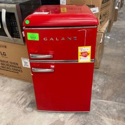 GALANZ Mini Fridge GLR31TRDER