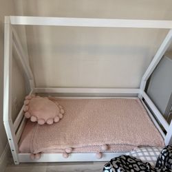Toddler House Style Floor Bed 