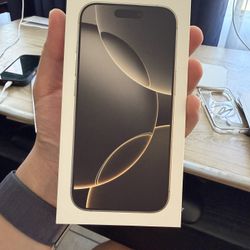 iPhone 16 Pro 128 GB -Perfect Conditions UNLOCKED
