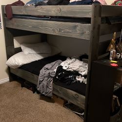 Twin over twin Bunk bed - Perfect condition!