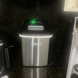 Small Ice Machine