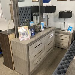 Dresser Mirror And Nightstand! $999! 💙✨