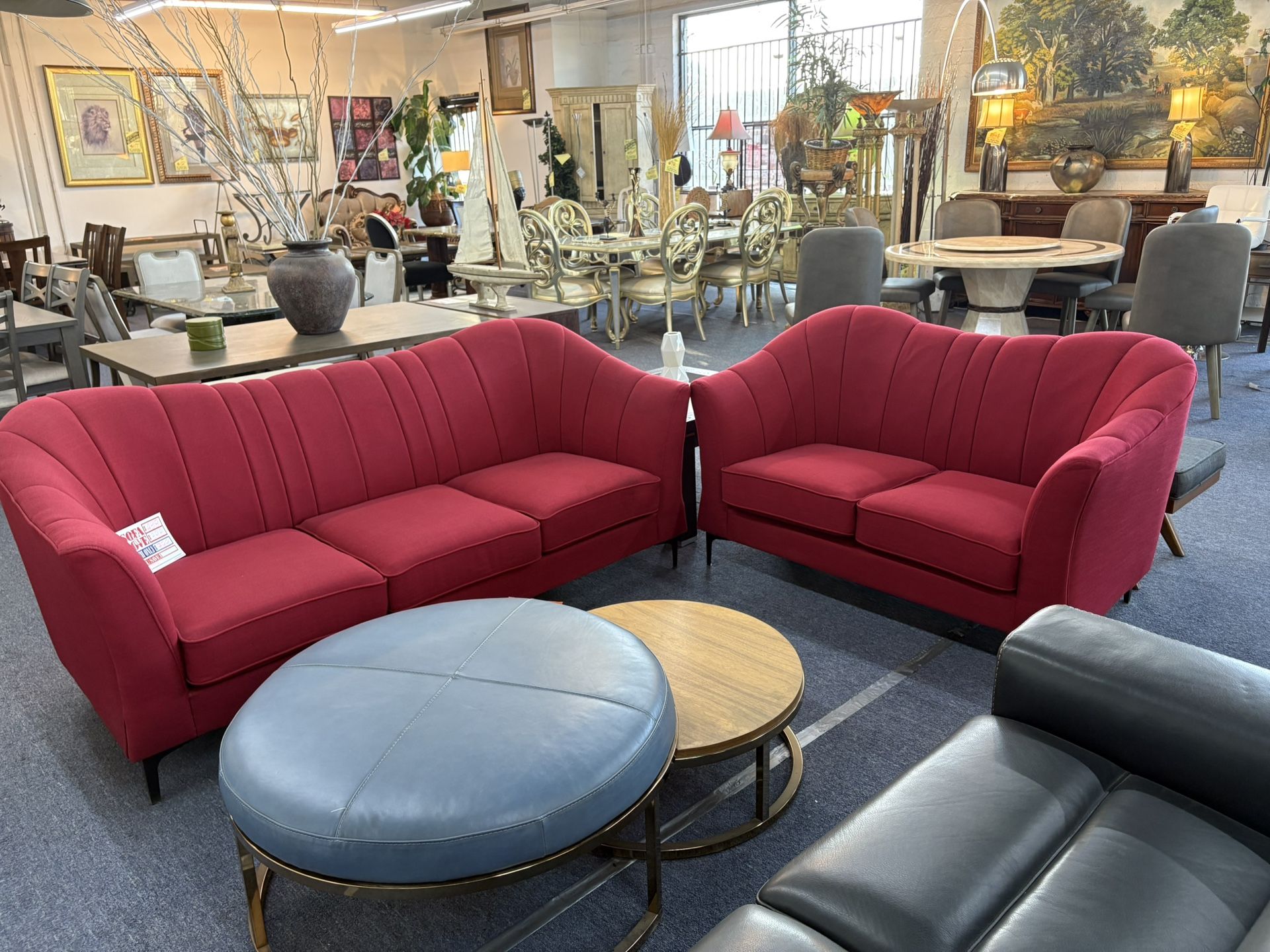 On Sale Sofa Set 🗽🎉🎉🎉 Floor Sample( Like New)