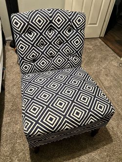 Tufted Accent Chair