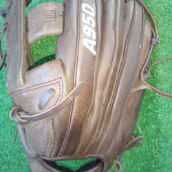 WILSON LEFTY GLOVE SIZE 13 !! ONLY 80! 