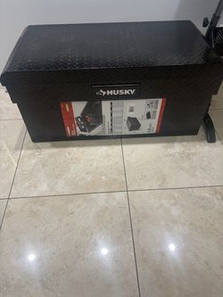 Husky 41-inch Truck Bed Tool Chest (Brand New with Minor Flaws)