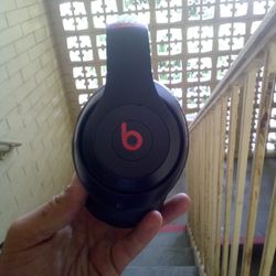 Beats Studio Pro 2 Wireless Black With Red Accents