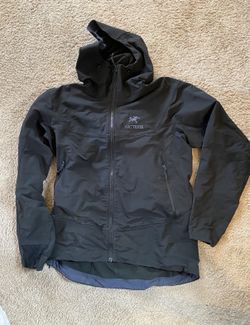Arcteryx Shell - Men’s Large.
