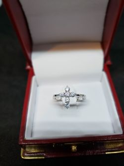 Beautiful pinky cross ring