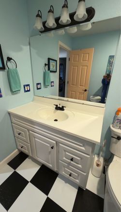 Bathroom vanity