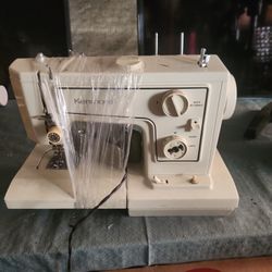 6 Sewing Machines Two 40in TV Samsung