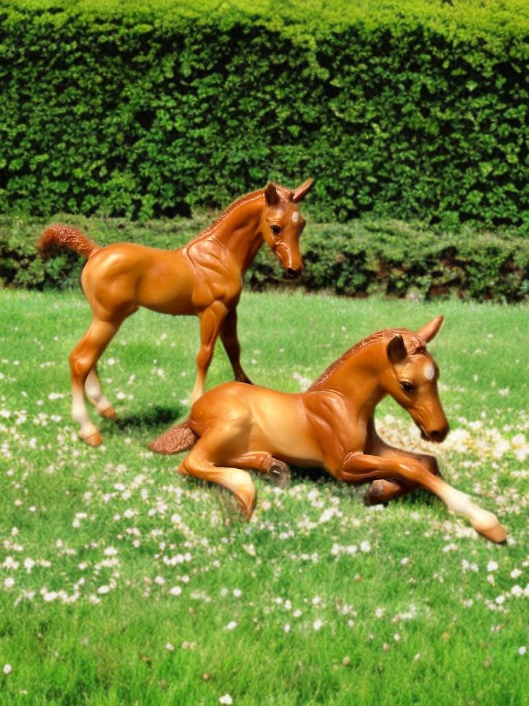 Breyer 1997 Chestnut/Sorrel Ambers & Ashley Morgan Fillies Set 4197 / 489, Retired