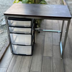 Beautiful Desk And Drawers.