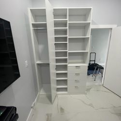 Small Closet Organizeer