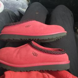 new red uggs 