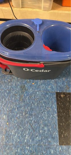 O cedar mop bucket and mop