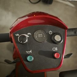  🔴 Red i-Go Portable Mobility Scooter - Excellent Condition!