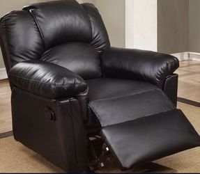 Recliner $100