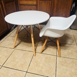 2 Pieces Kids Modern Round Table And Chair 