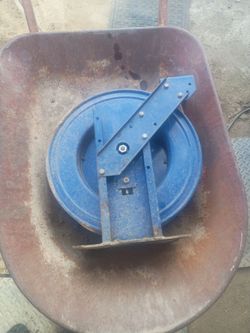 Air hose reel retractable
