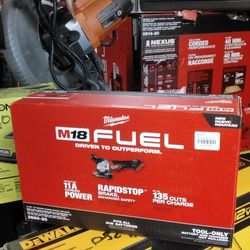 MILWAUKEE M18 FUEL 4 - 1/2" / 5" GRINDER PADDLE SWITCH, NO - LOCK (TOOL ONLY)