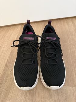Women’s Sketchers Sneakers, Size 9