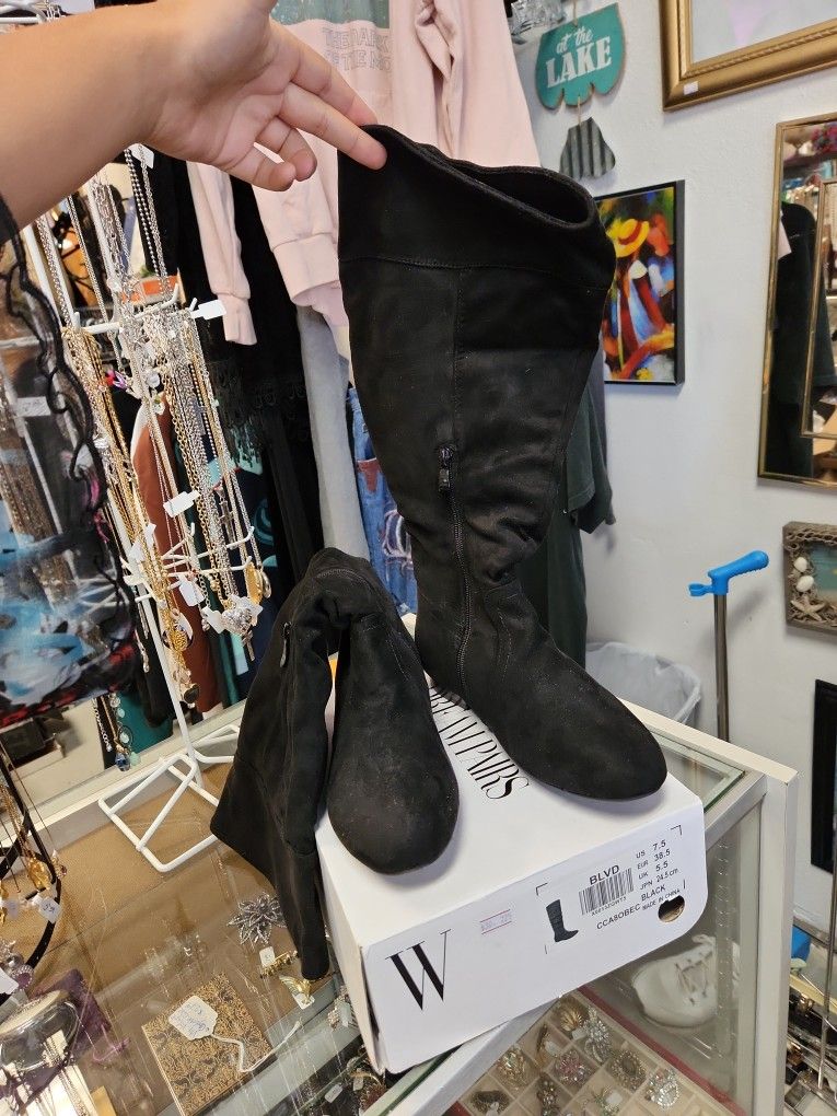 dream pairs black calf high boots. size 7.5 u.s.