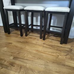  Bar Stool Set With Table 