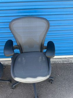 Herman miller Aeron A remastered office chair