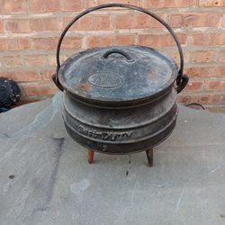 Best Duty Cast Iron Vintage 3- Leg Potjie 