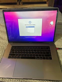 15” MacBook Pro(2016)- i7 / 16GB RAM / 1TB SSD / Dedicated GPU
