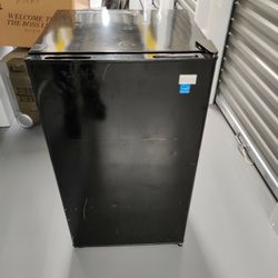 Avanti 3.3 cu minifridge