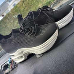 Brand New Size 6 Kos Kos Shoes 