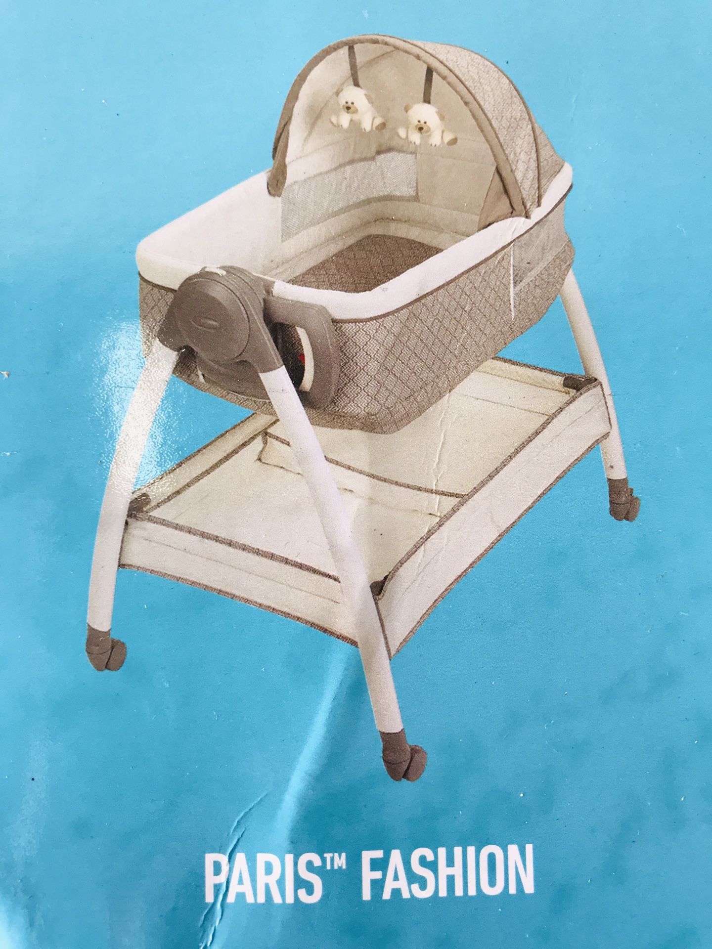 New Graco Dream suite bassinet and changing table Co sleeper